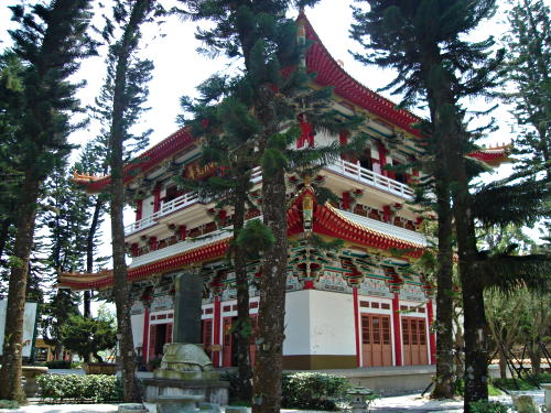 IMAGE(http://www.hostelmanagement.com/sites/default/files/1000053_buddhist_temple_central_taiwan.jpg)